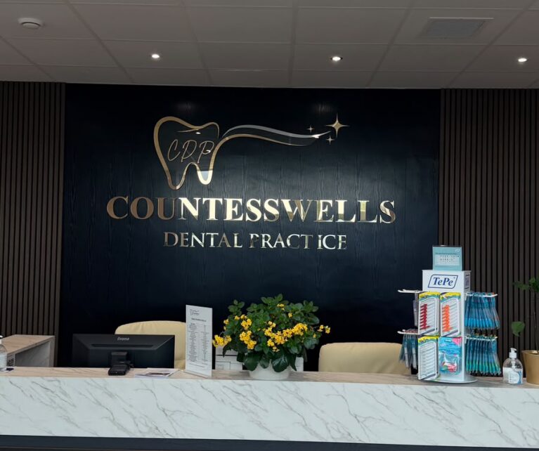 Digital Uplit Solutions specialise in illumnated signage. Light Boxes and illuminated letters and neon in all shapes and sizes.