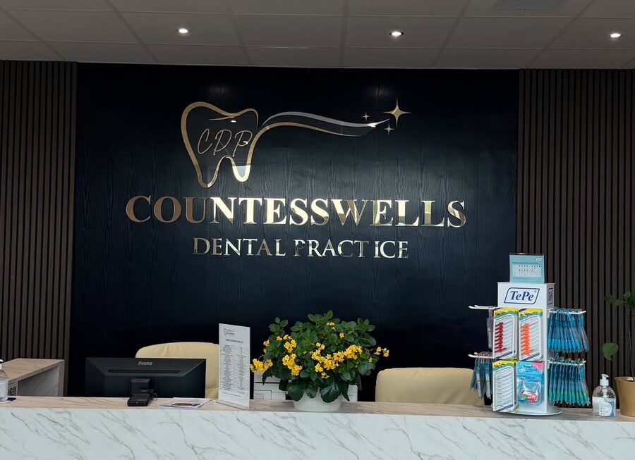 Digital Uplit Solutions specialise in illumnated signage. Light Boxes and illuminated letters and neon in all shapes and sizes.